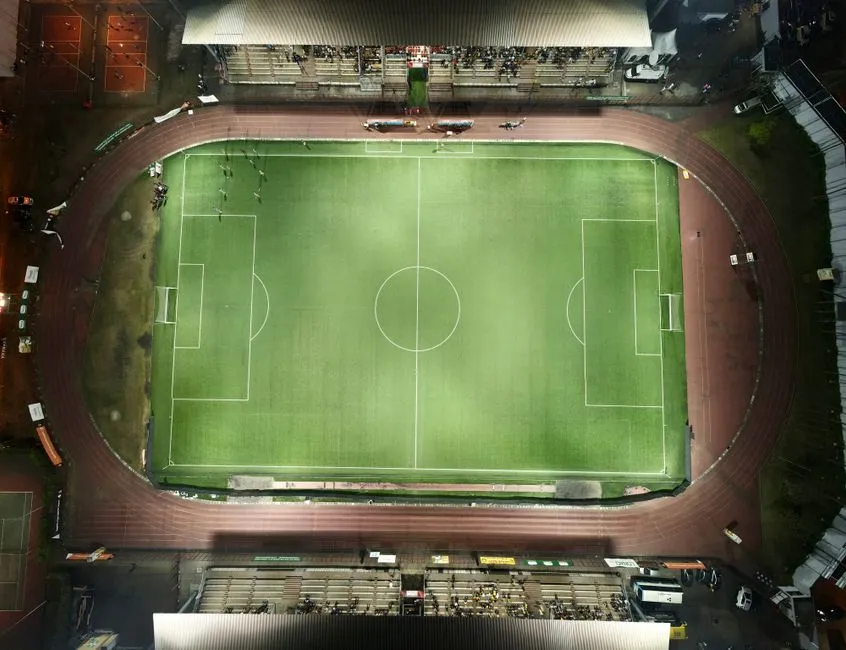 b体育1 · 体育 2