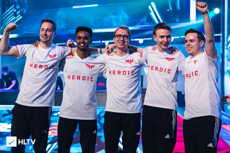 他在两回合 他在两回合